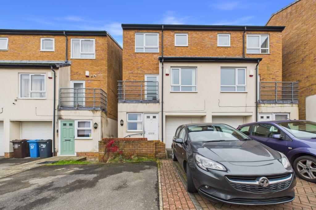 Main image of property: Kenninghall View. Sheffield, S2 3WX