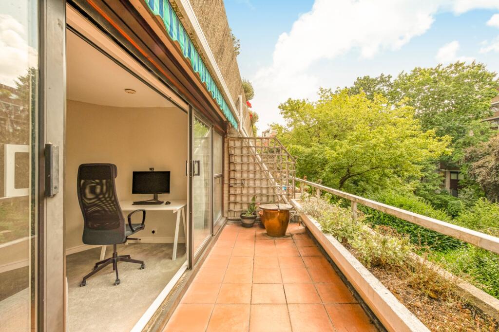 Main image of property: Archery Steps,
St. Georges Fields, W2