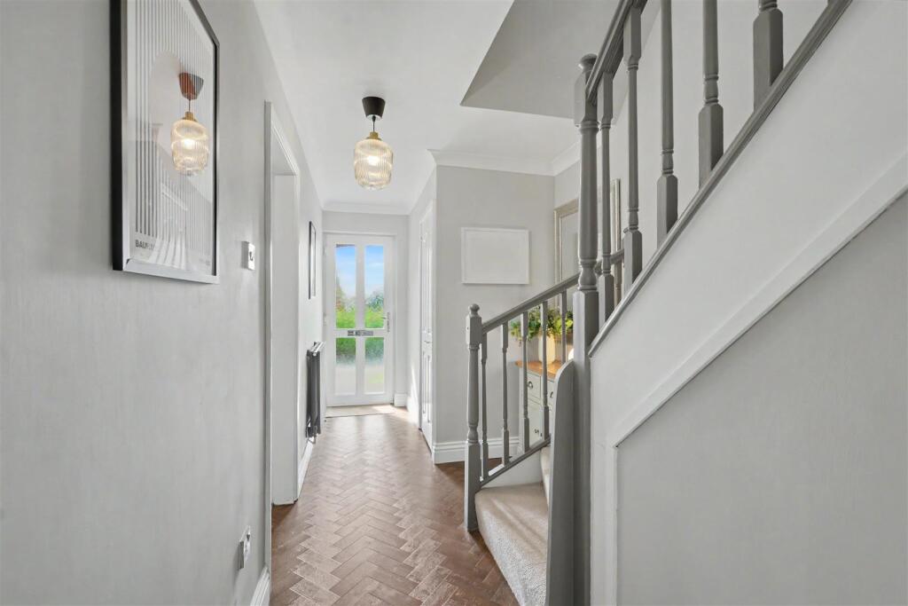 House in Nottingham, Toton - View 5