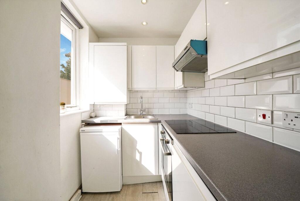 Apartment in London - View 3