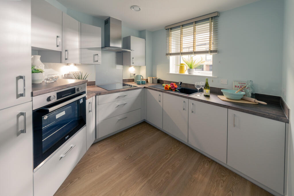Apartment in Dorchester - View 3