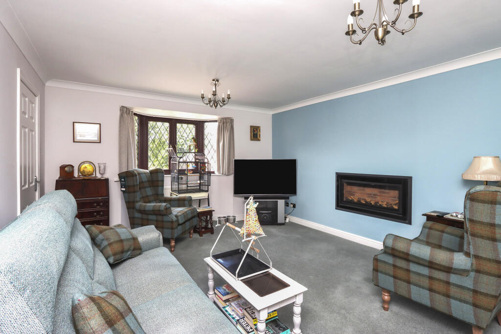 Lees House Court, Sheffield, S8 photo 4