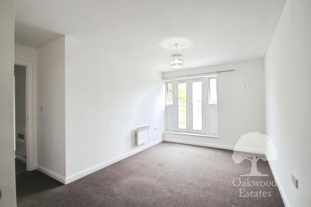 Apartment in Slough - View 5