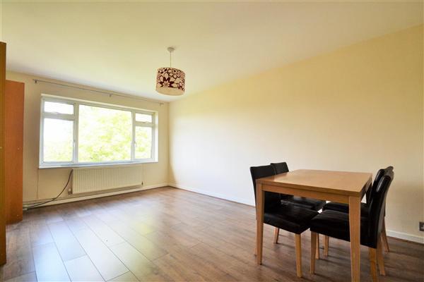 2-bed flat on Pearson Court, Morden, SM4, £365,000
