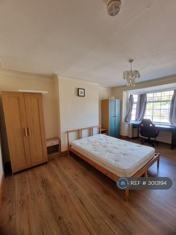House in Newcastle upon Tyne, South Gosforth - More