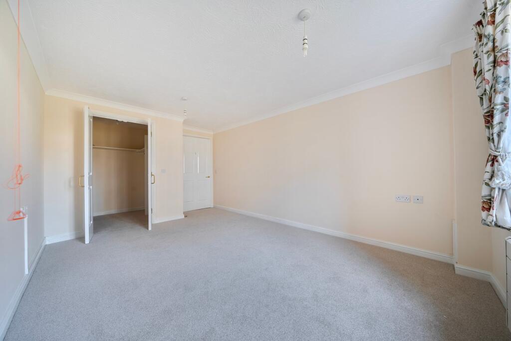 Southfields Road, Eastbourne, BN21 photo 3
