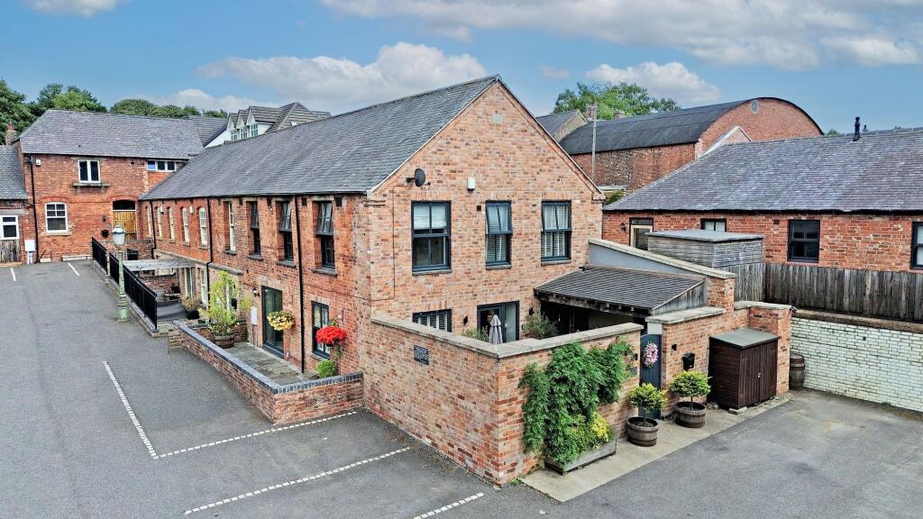 Main image of property: Drayman Court, Kimberley, NG16
