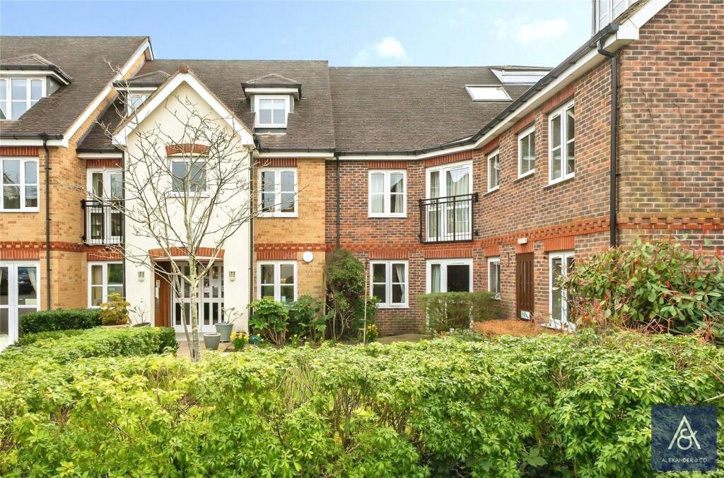 Main image of property: Buckingham Road, Brackley, Northamptonshire, NN13