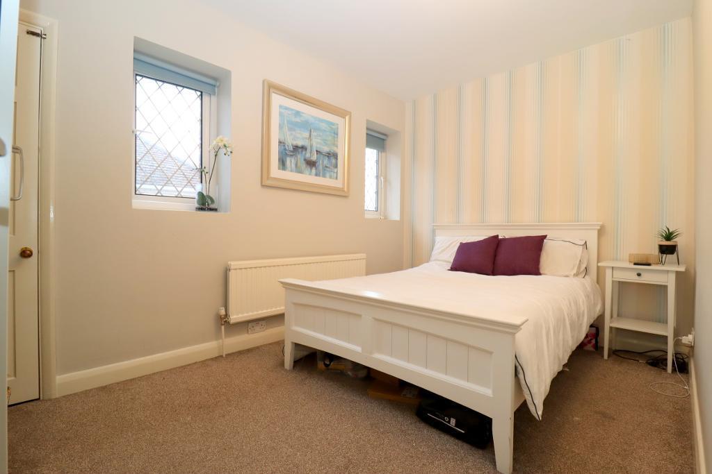 Marston Gardens, Old Bedford Road Area, Luton, Bedfordshire, LU2 7DU photo 4