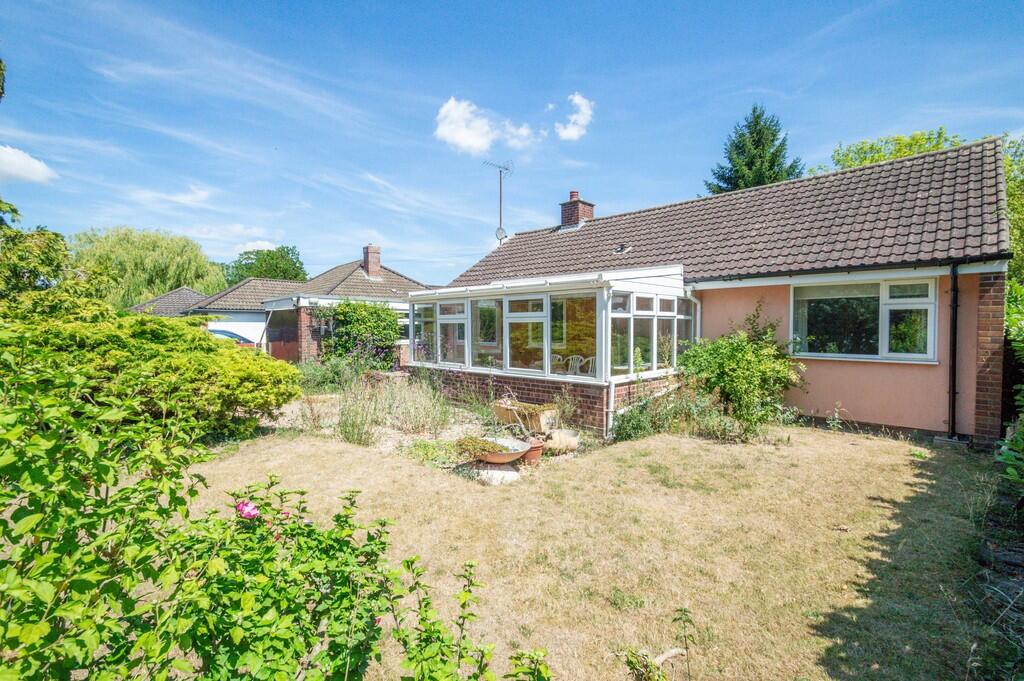 2-bed detached on Exning, Newmarket, £350,000
