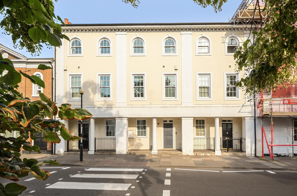 Main image of property: Eastgate Street, Winchester, Hampshire, SO23