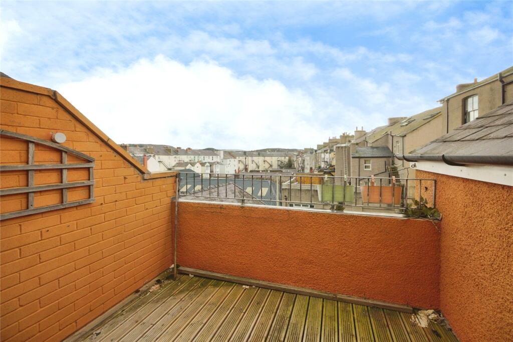 House in Llandudno, Craig-y-don - More