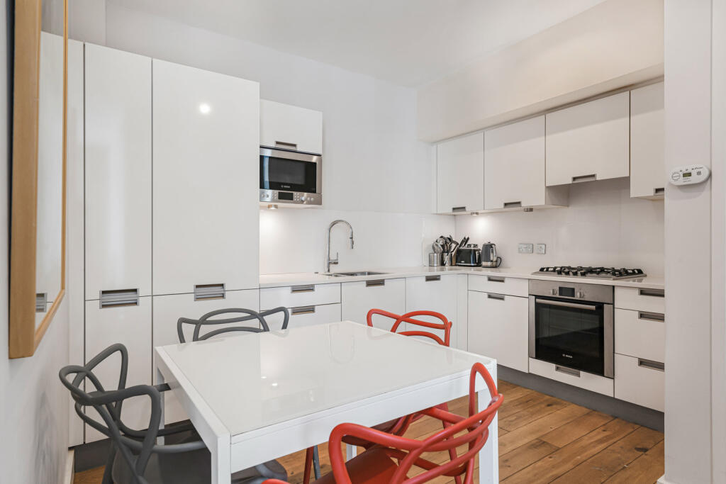 Apartment in London - View 3