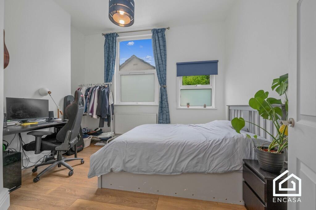 Apartment in Solihull, Olton - View 4