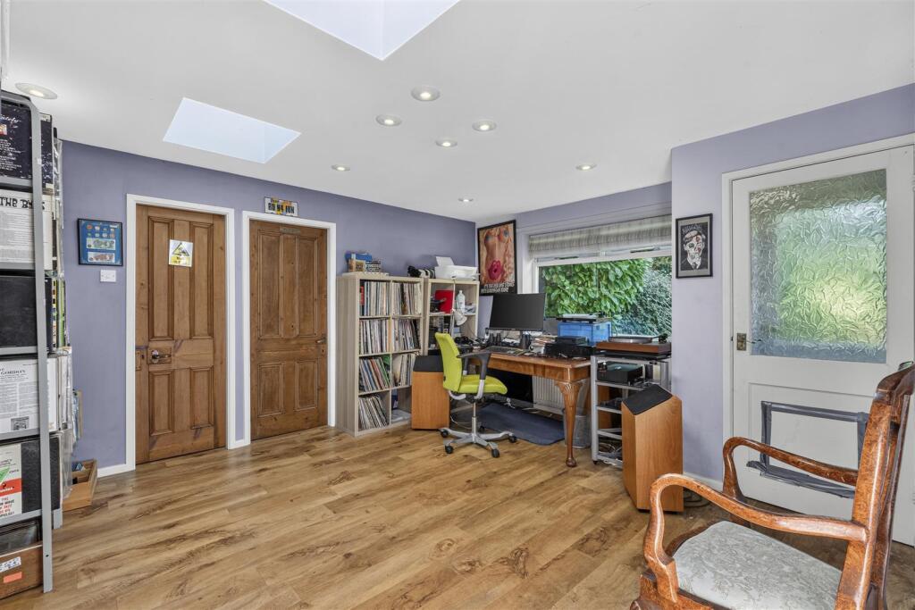 House in Sutton Coldfield, Maney - More