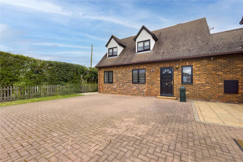 Main image of property: Foxes Close Farm, Gore Tree Road, Hemingford Grey, Huntingdon, Cambridgeshire, PE28