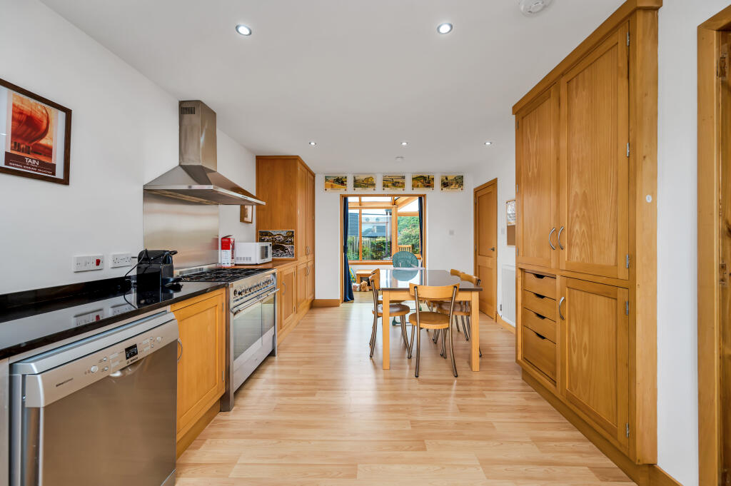 11, Elizabeth Gardens, Dornoch photo 4