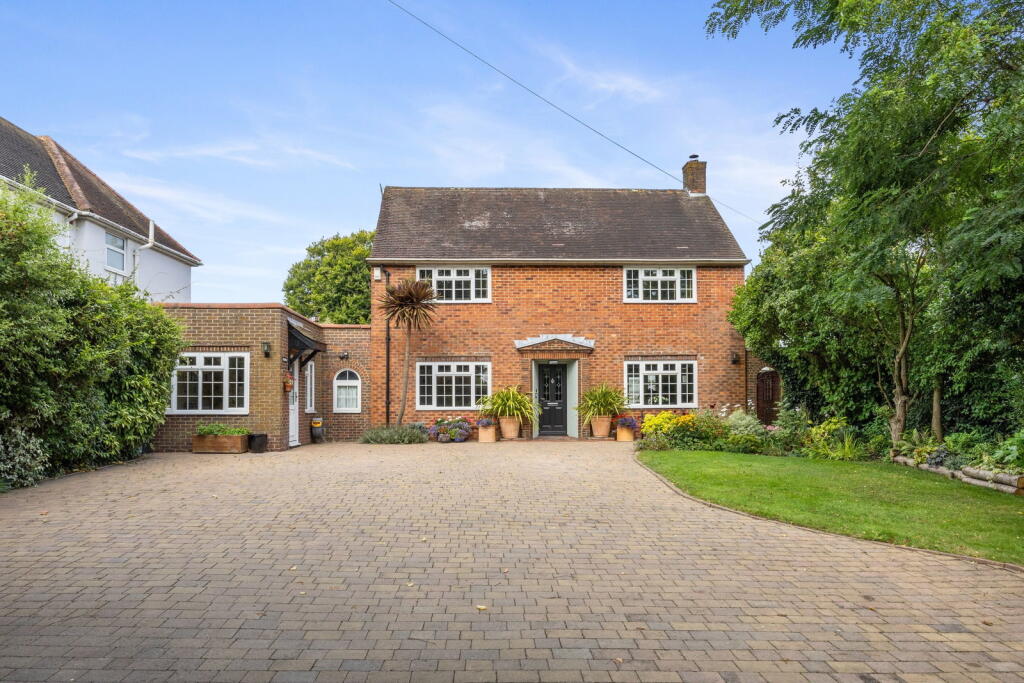 Main image of property: Broadwater Street West, Worthing, BN14 9DJ