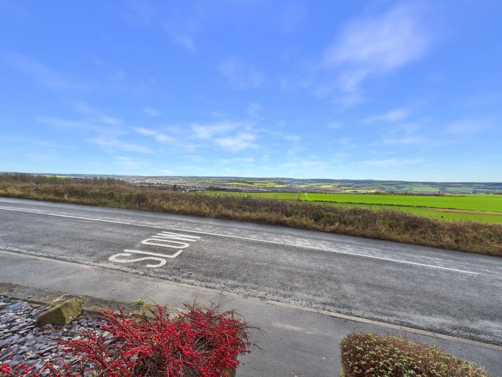 Prospect Terrace, Eighton Banks, NE9 photo 4
