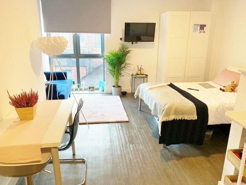 Main image of property: Studio 22 Challenge Works, City Centre