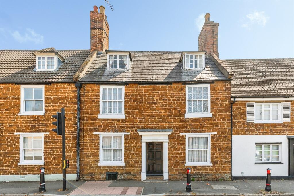 Main image of property: Broad Green, Wellingborough