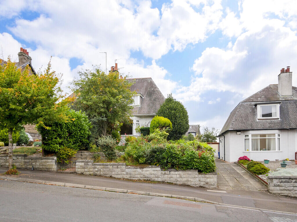 2-bed semi-detached on Dalgleish Road, Dundee, £185,000