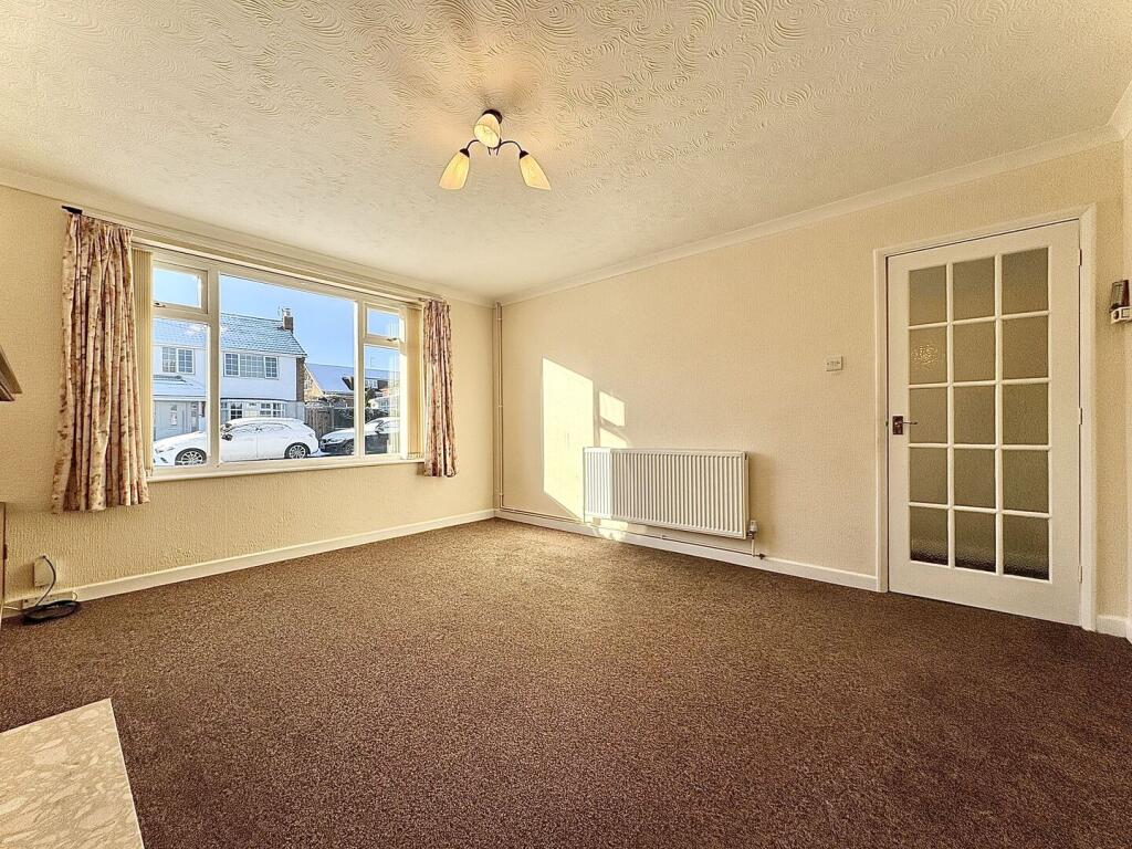Dingle View, SEDGLEY, DY3 3LE photo 4