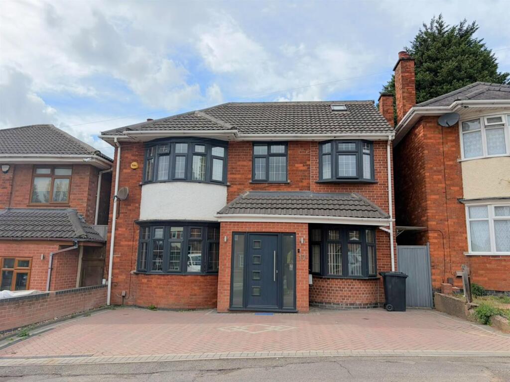 Main image of property: Stoughton Drive, Stoneygate, Leicester