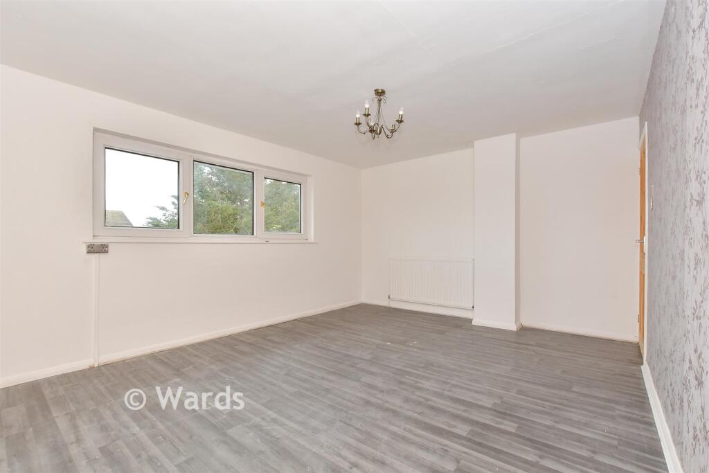 House in Hythe, Martello Lakes - More