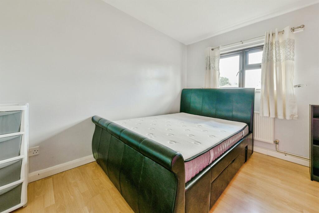 Apartment in Stevenage - More
