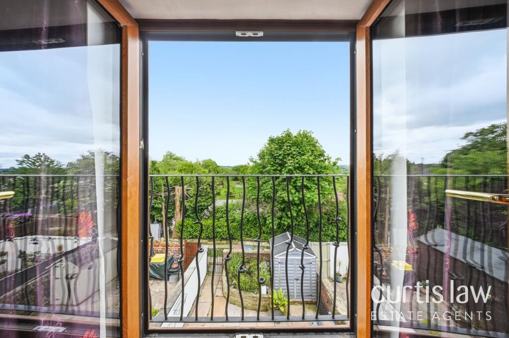 House in Blackburn, Mellor - More