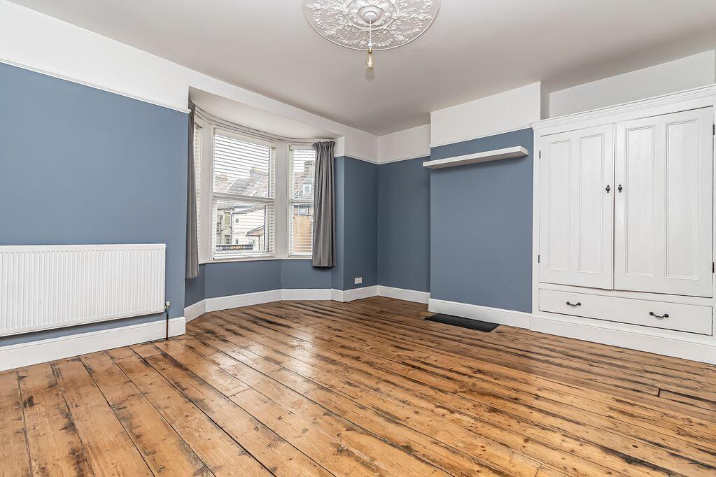 House in Portsmouth - More