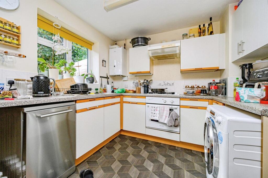 House in Luton - More
