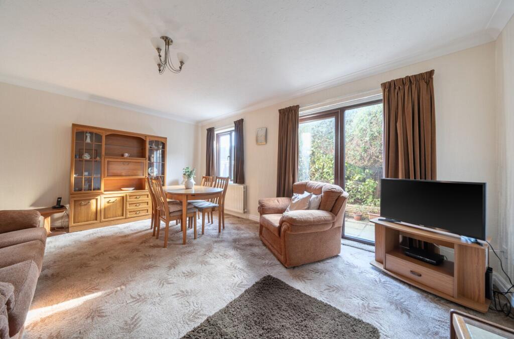 James Street, Selsey, PO20 - View 2