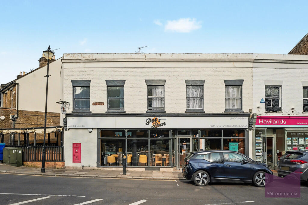 Main image of property: The Green, Winchmore Hill, N21