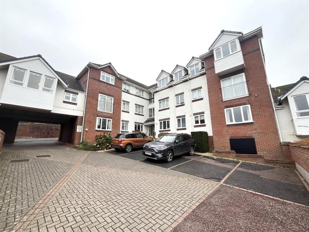 2-bed house on Anning Road, Lyme Regis, £125,000