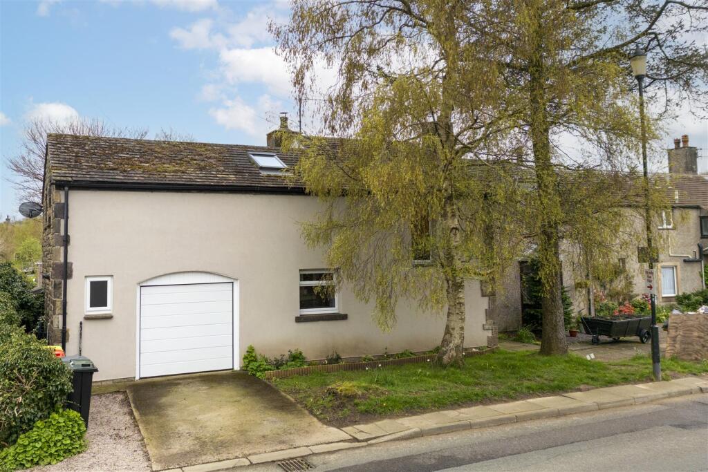 Main image of property: The Birches, Wray