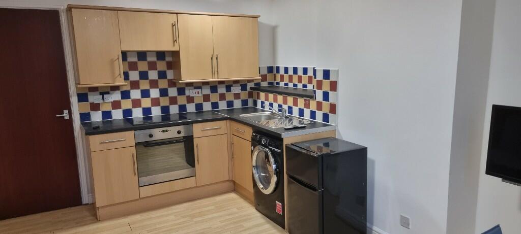 Apartment in Leicester - View 3
