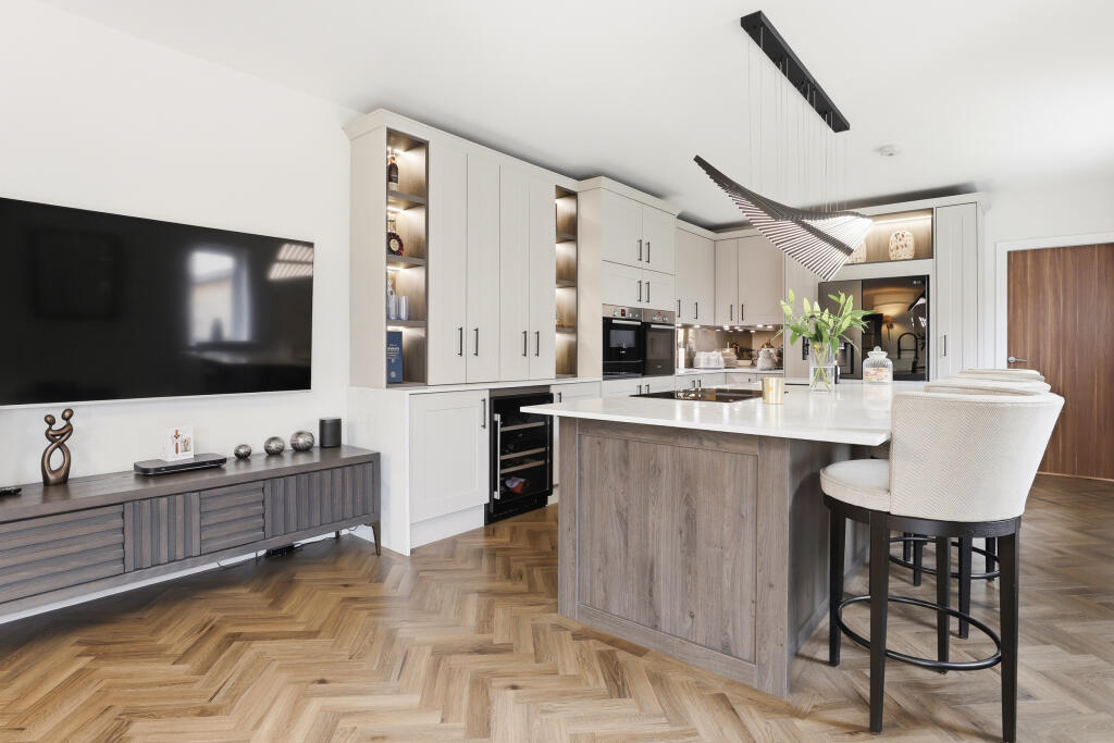 House in Lenzie, Rosebank - View 3
