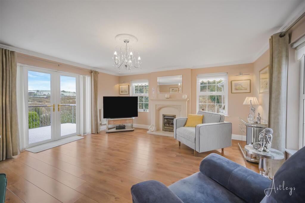 House in Swansea, Craig-Cefn-Parc - View 2