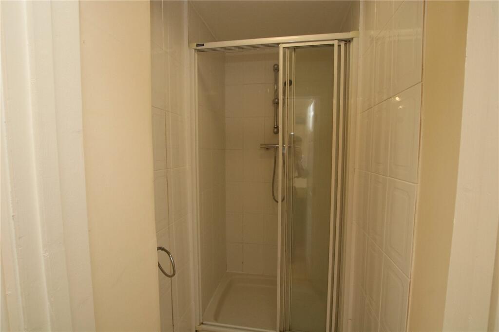 Apartment in Reading - View 5