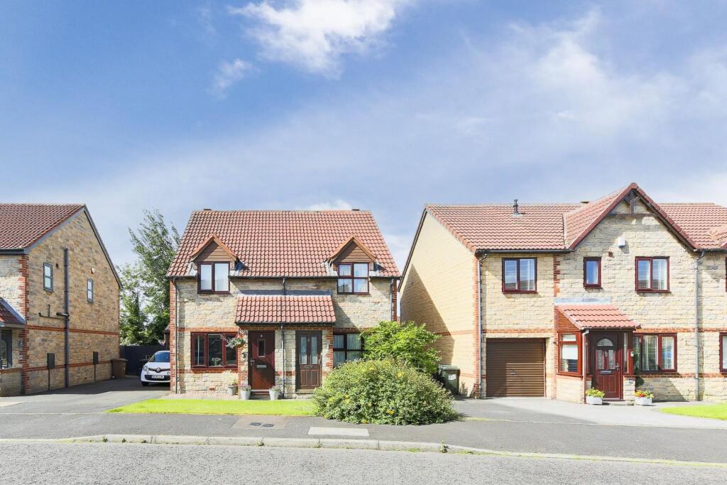 2-bed house on Victoria Court, West Moor, NE12, £160,000