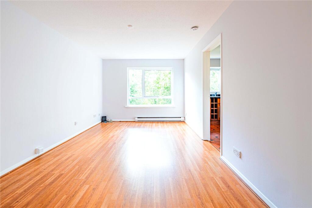 Apartment in Dacorum, Berkhamsted - View 2