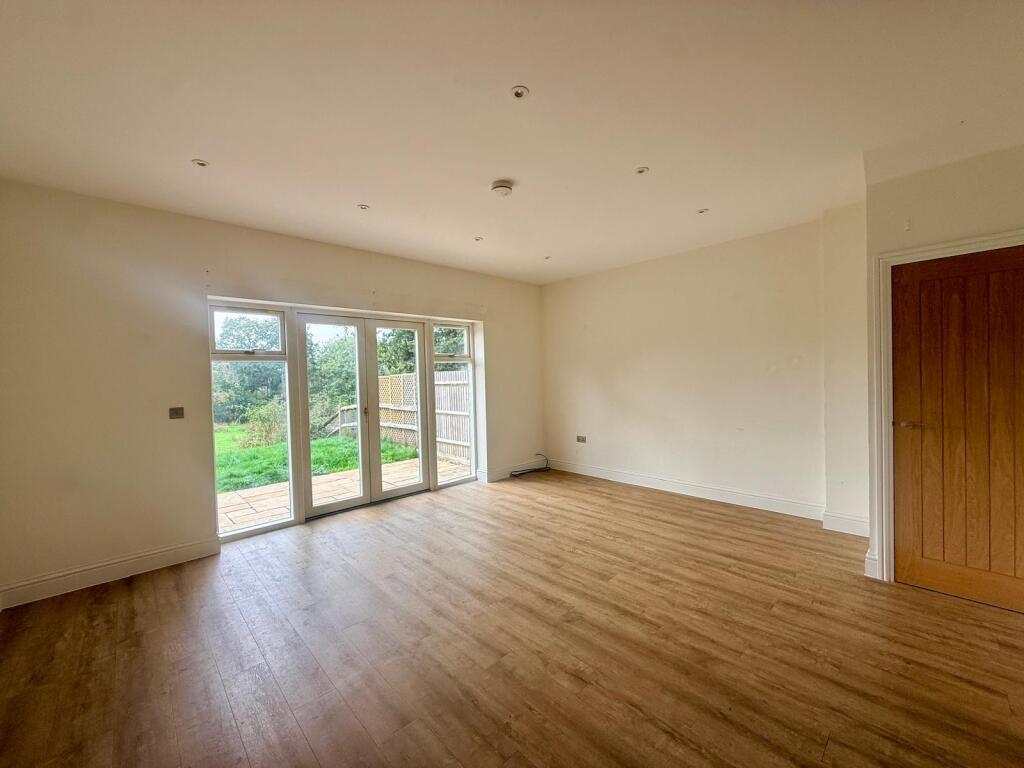 House in Tonbridge - View 3