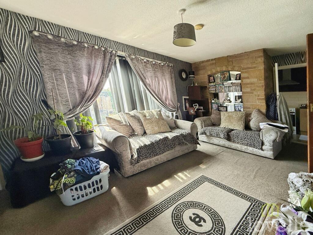 Hickman Crescent, Morton, DN21 photo 4