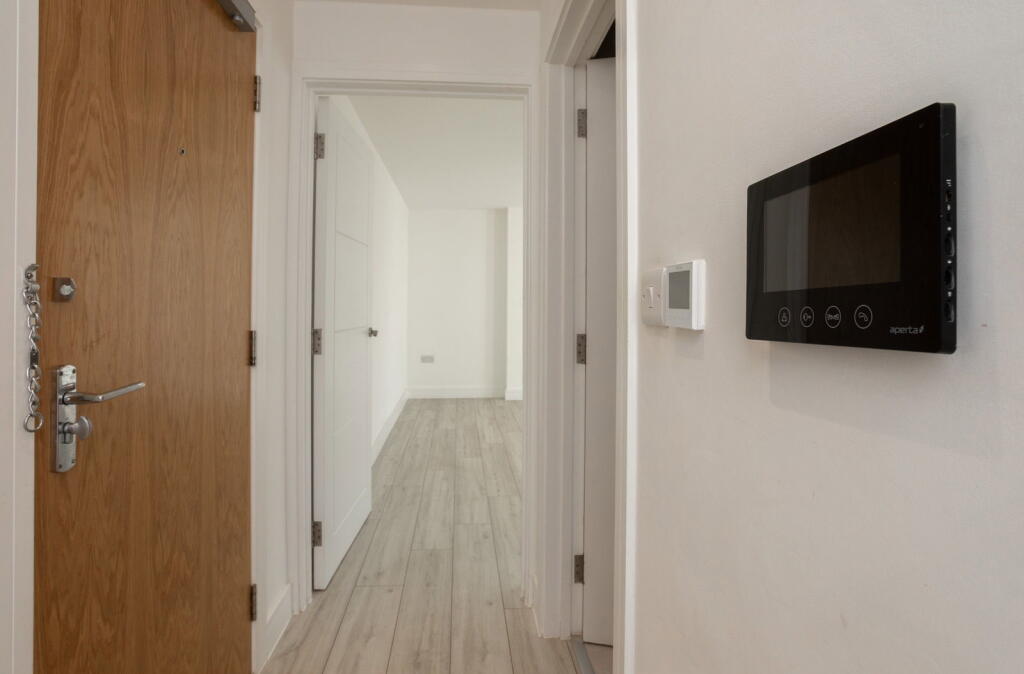 Apartment in Canterbury - View 3