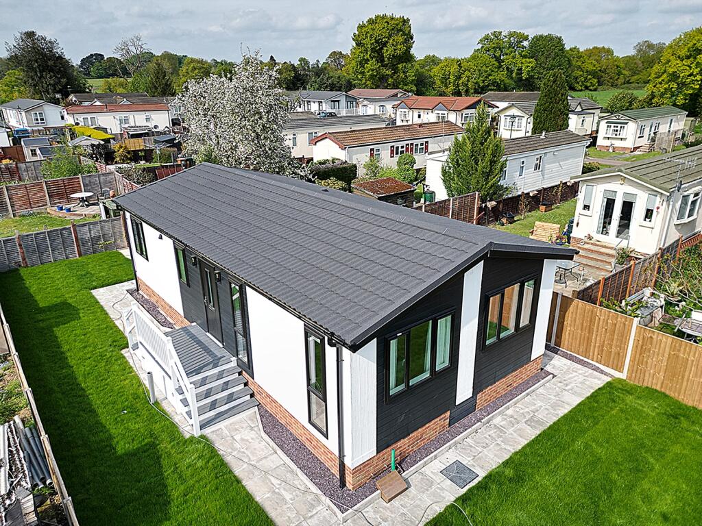 Grosvenor Avenue, Kings Langley, Hertfordshire, WD4 photo 5