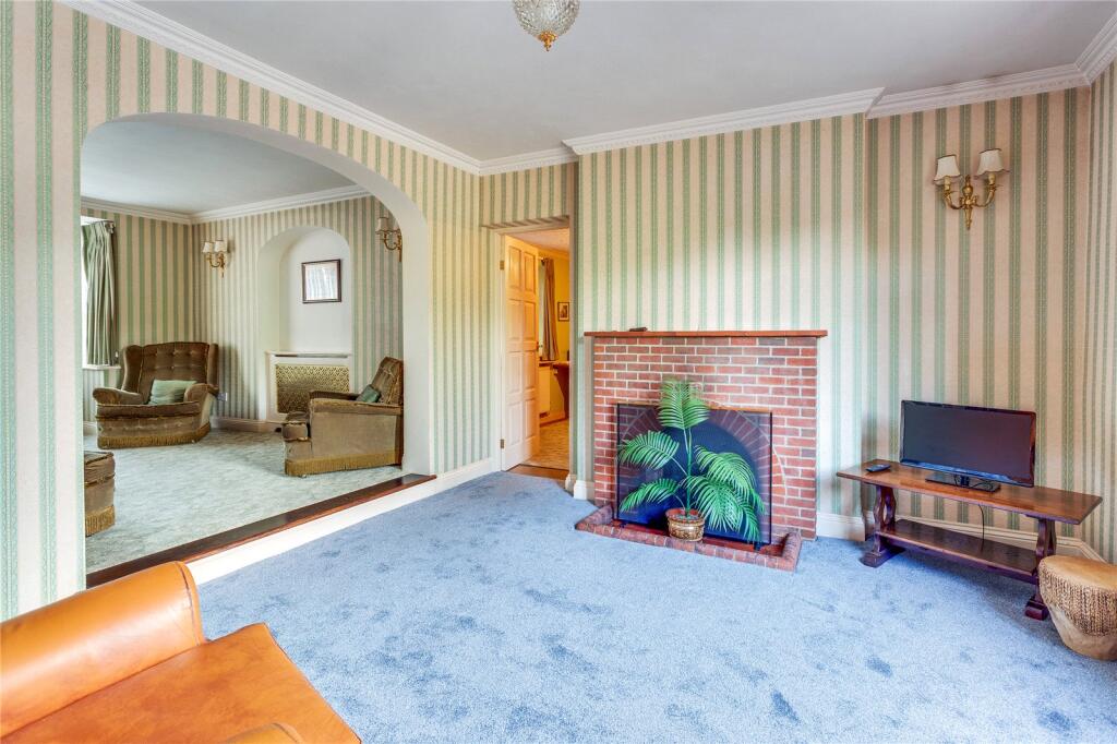 London Road, Twyford, Berkshire, RG10 photo 3