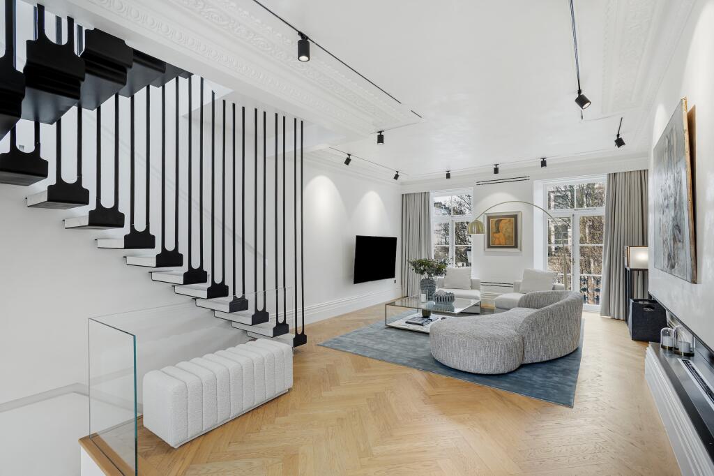 House in London, Kensal Town, Bayswater - More