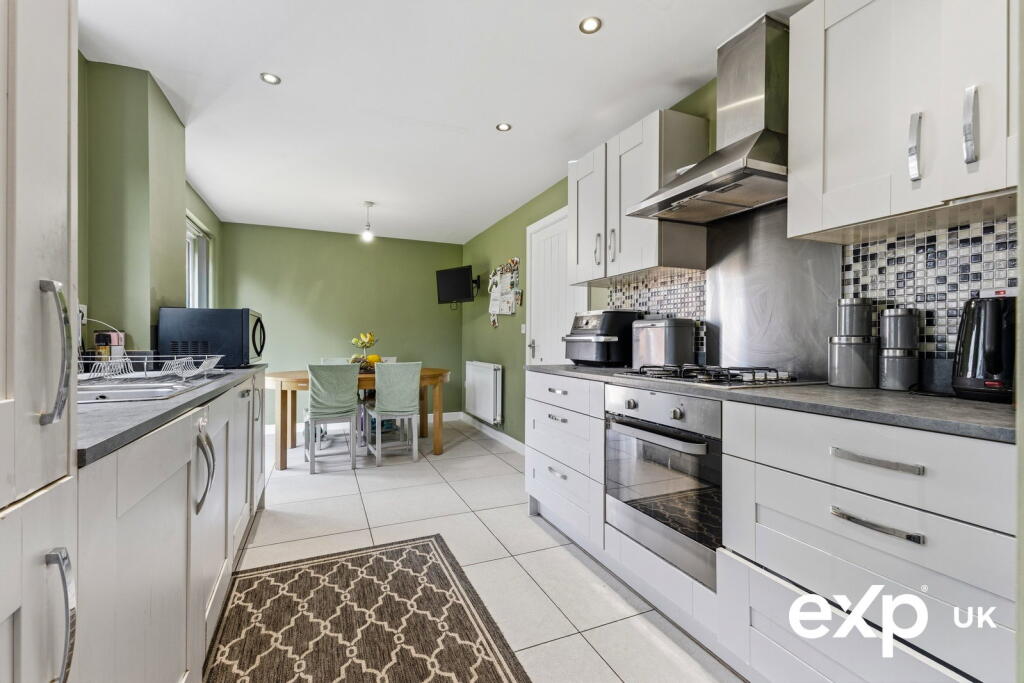 House in Nottingham - View 2